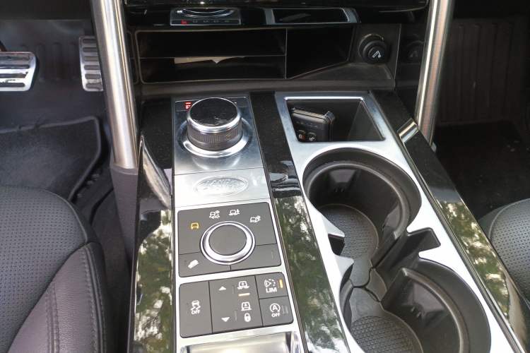 Used Land Rover Discovery 2018 2.0T Special Edition
