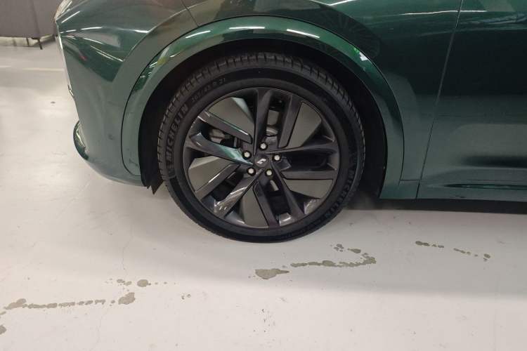 Used Li Auto L7 2023 Max model Left Front Wheel Hub