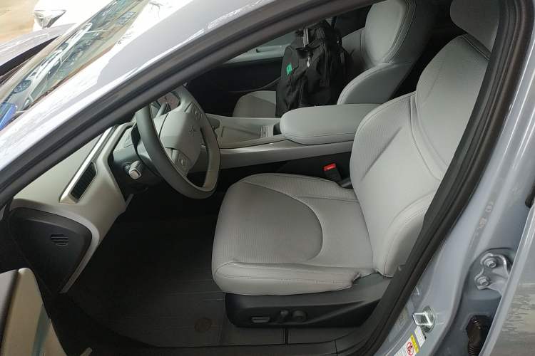 Used XPeng MONA M03 2025 600 with Ultra-Long Range Max Left Front Seat