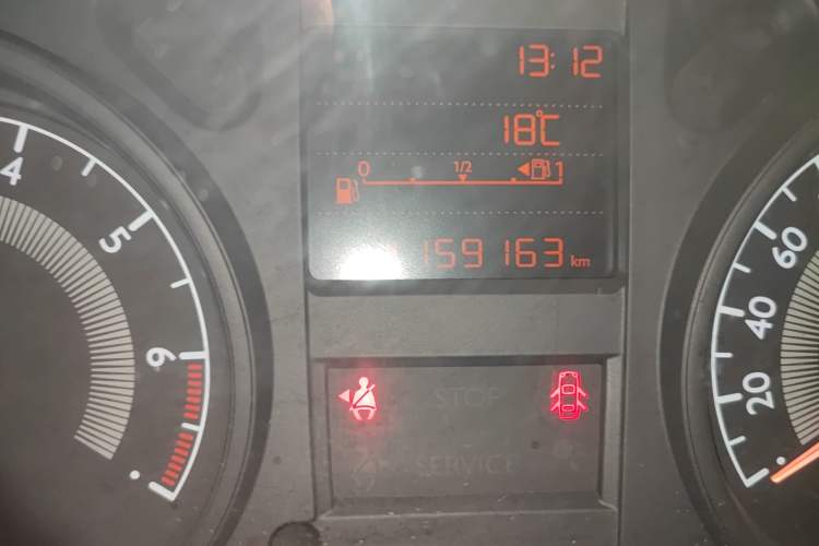 Used Peugeot 301 2014 1.6L Manual Comfort Edition
