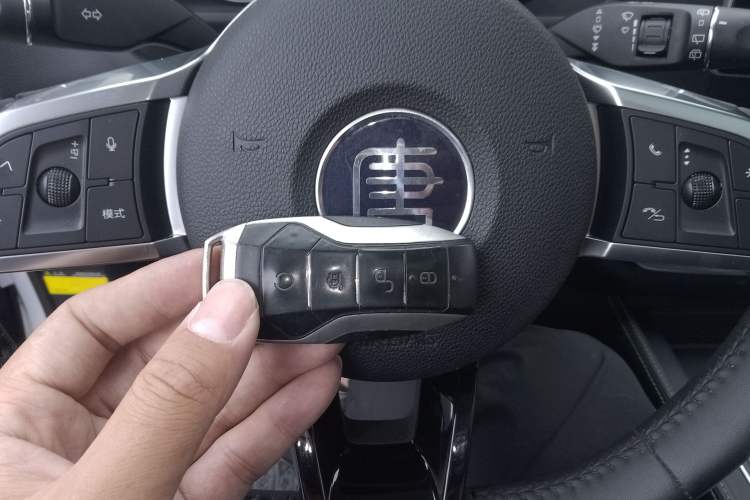 Used BYD Tang 2019 2.0T Automatic SmartConnect Luxury Edition 5 Seats China VI Standard