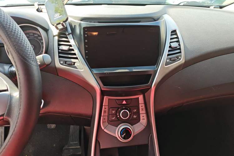 Used Hyundai Elantra (5th Generation / Langdong) 2015 1.6L Manual Fashion Edition
