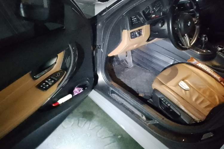 Used BMW 3 Series 2013 320Li Luxury Design Package
