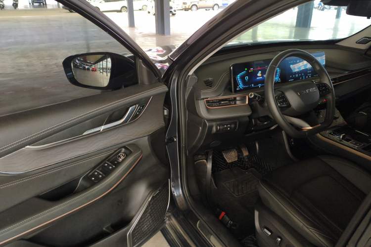 Used EXEED Zhuifeng C-DM 2022 1.5 TCI-DHT 105 km "Chengfeng Qi" Edition
