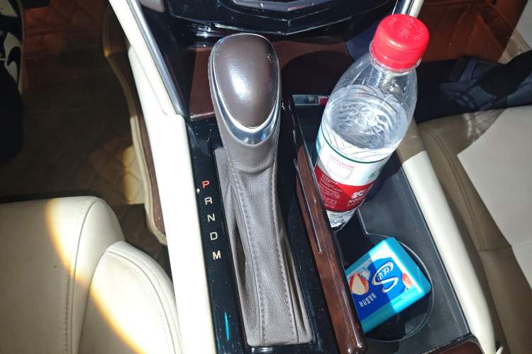 Used Cadillac XTS 2016 28T Tech Edition Gear Lever