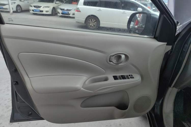 Used Nissan Sunny 2014 1.5XE CVT Elite Edition
