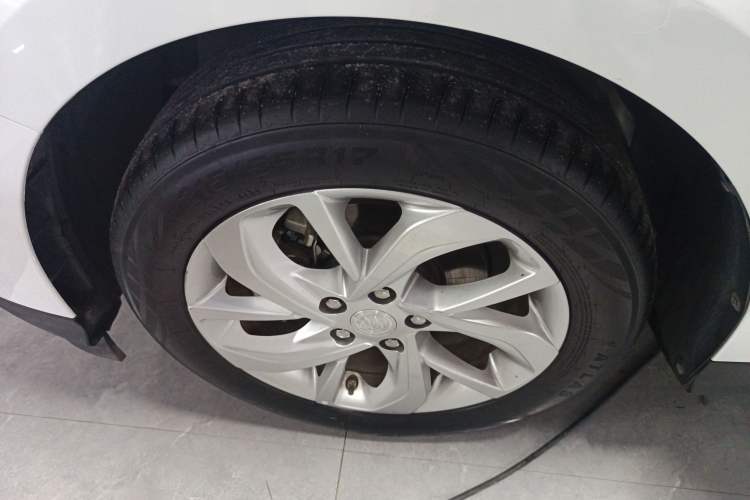 Used Buick Velite 6 2023 Revised Version 430 km Range – Commuter Edition
