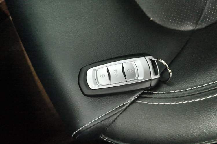 Used Geely Auto Emgrand 2016 Sedan 1.5L CVT Upward Version