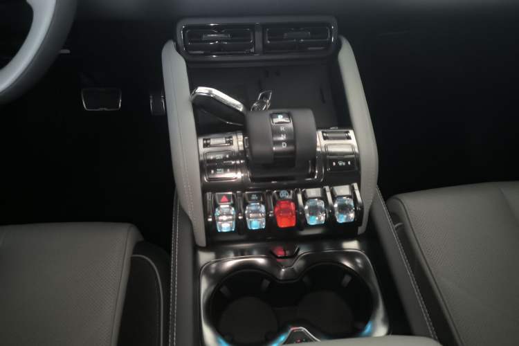 Used Formula Leopard Leopard 5 2023 Navigator Edition