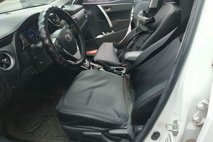 Used Toyota Corolla 2017 Revised Dual-Engine 1.8L E-CVT Leading Edition Left Front Seat