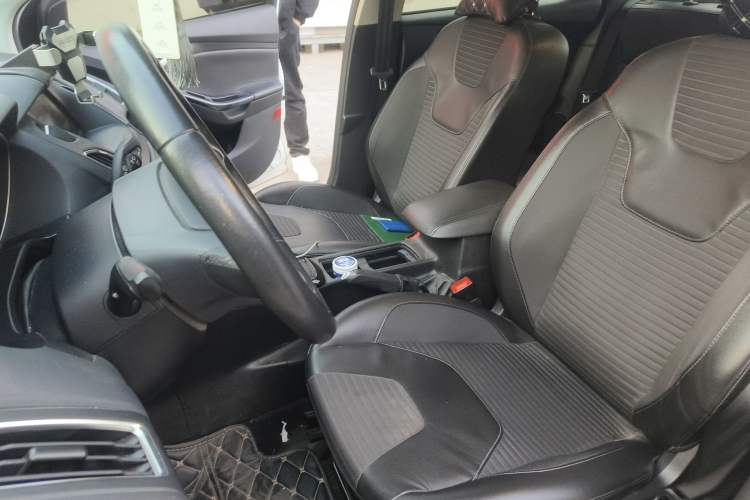 Used Ford Focus 2015 Sedan EcoBoost 180 Automatic Elite Model
