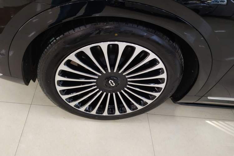 Used Hima AITO M9 2024 Range-Extended Ultra Version 42 kWh 6-Seater Model Left Front Wheel Hub