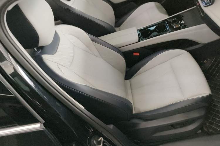 Used Volkswagen Tiguan L 2024 PRO 330TSI Two-Wheel Drive Smart Drive Edition
