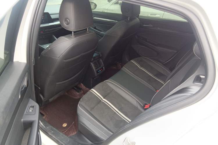 Used Volkswagen Golf 2021 280TSI DSG R-Line
