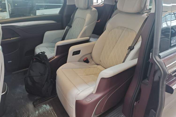 Used Buick GL8 2022 Avenir Aivia Six-Seat Deluxe Edition