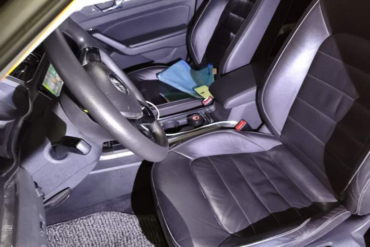 Used Volkswagen Passat 2016 1.8T Government Procurement Version (CEA Engine + 6AT) Left Front Seat