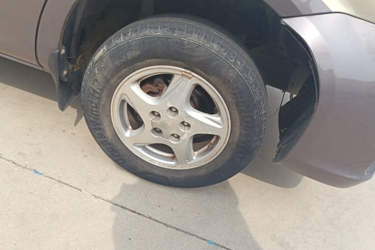 Used FORTHING Lingzhi 2016 M3 1.6L 7-Seater Comfort Model China V Standard Right Front Wheel Hub