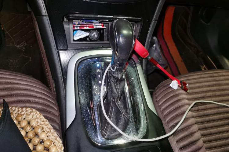 Used Buick Regal 2015 1.6T Elite Tech Model Gear Lever