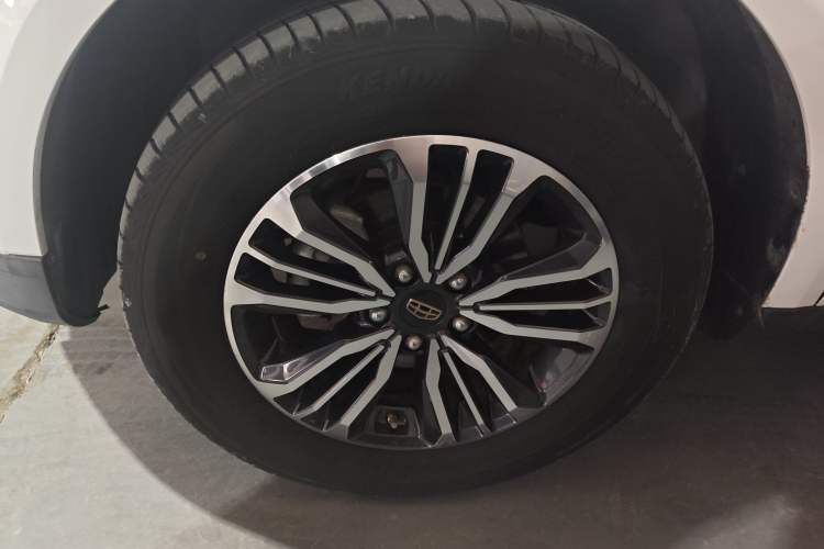 Used Geely Auto Vision X6 2016 1.3T CVT Flagship Model
