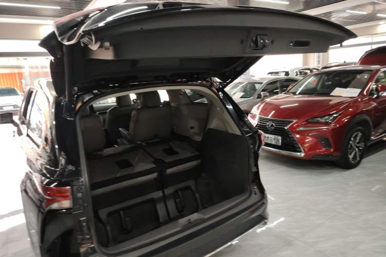 Used Toyota Granvia 2023 2.5L Hybrid Comfort Edition