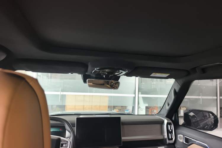 Used JETOUR Traveler 2023 2.0T All-Wheel Drive CrossPRO+
