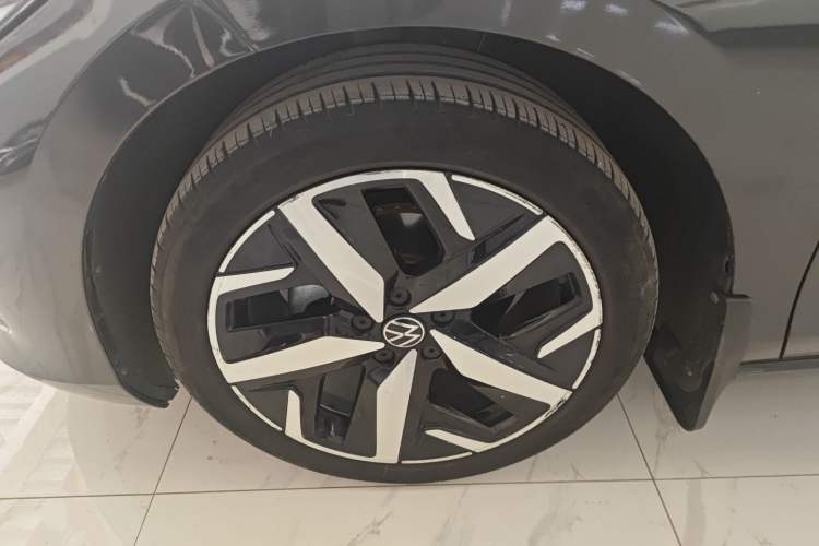 Used Volkswagen Lamando 2023 Lavida L 280TSI DSG Cool & Spicy Edition Left Front Wheel Hub