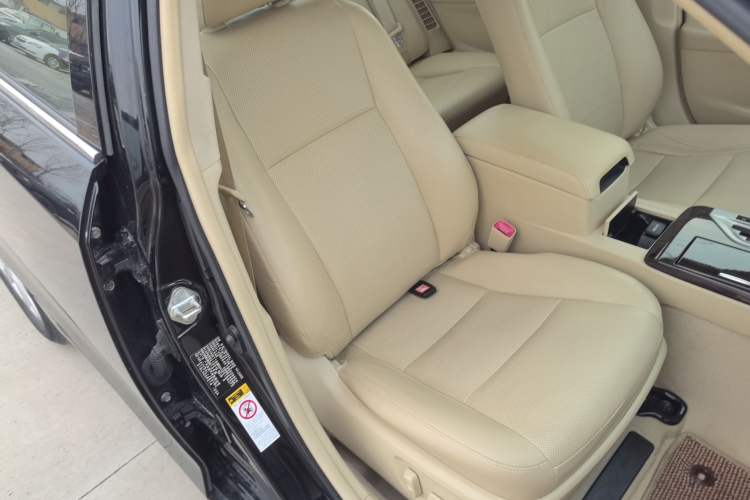 Used Toyota Camry 2015 Dual-Engine 2.5 HG Luxury Navigation Edition Right Front Seat