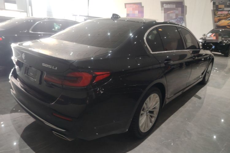 Used BMW 5 Series 2022 Restyled 525Li Luxury Package Rear Right 45 Deg