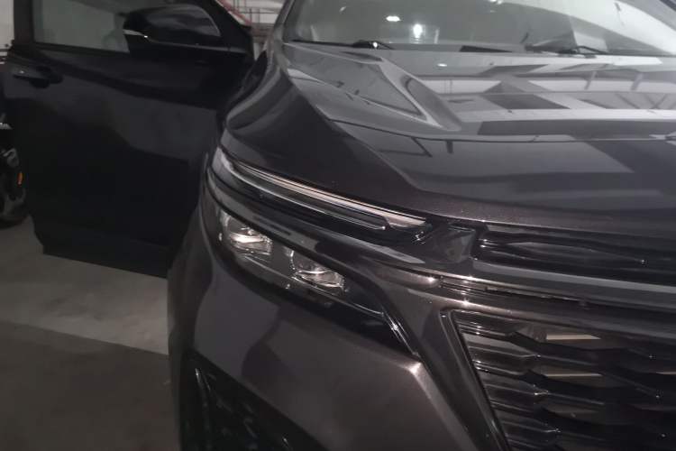 Used Chevrolet Equinox 2021 550T RS Smart Boundary-Pushing Edition Right Front Headlight