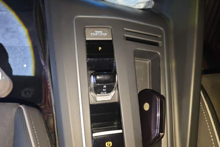 Used Volkswagen Golf 2021 280TSI DSG R-Line Gear Lever