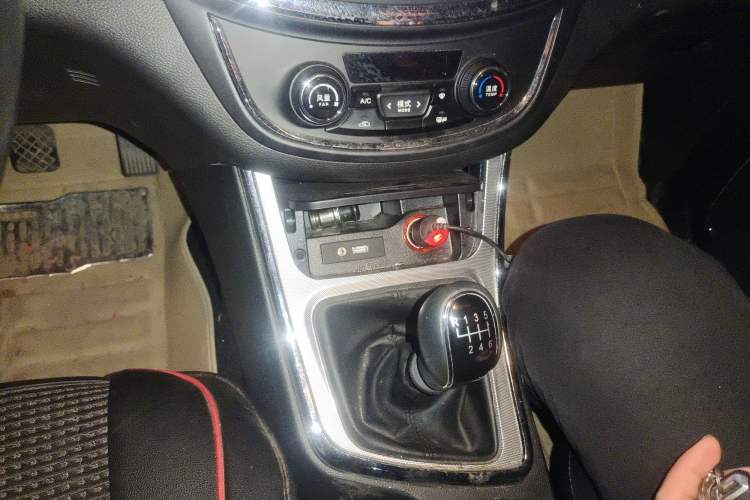 Used Baojun 560 2016 1.8L Manual Luxury Edition