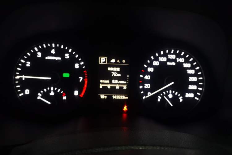 Used Hyundai Tucson 2015 1.6T Dual-Clutch Two-Wheel-Drive Smart Model Instrument Cluster