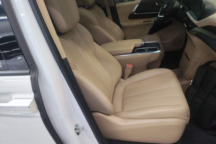 Used Buick Century 2023 2.0T Seven-Seater Deluxe Edition
