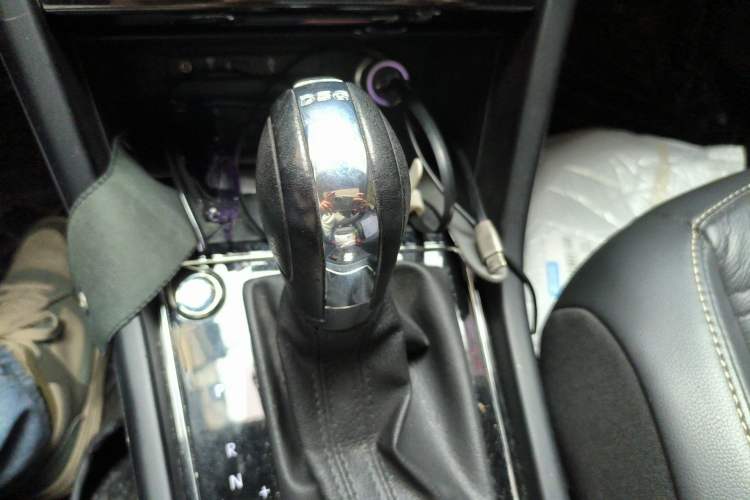 Used Volkswagen Touran 2018 Volkswagen Touran L 280TSI DSG Boundary Edition 7 Seats China V Emission Standard Gear Lever