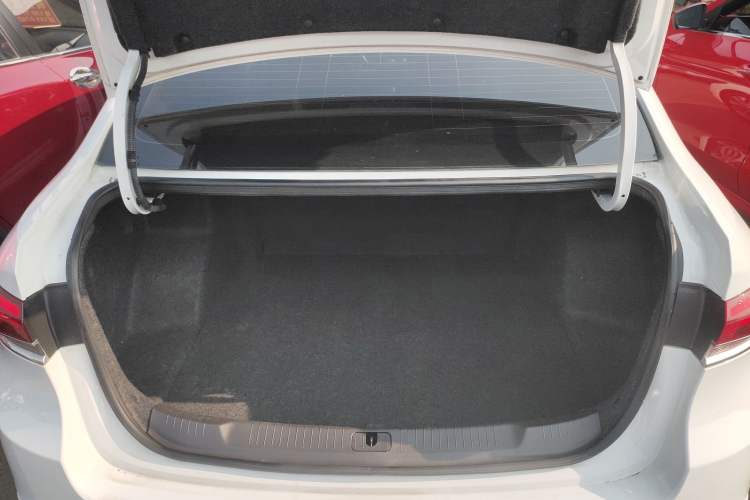 Used Buick GT 2021 Revised Version 1.3T Automatic Mild Hybrid Elite Edition Trunk