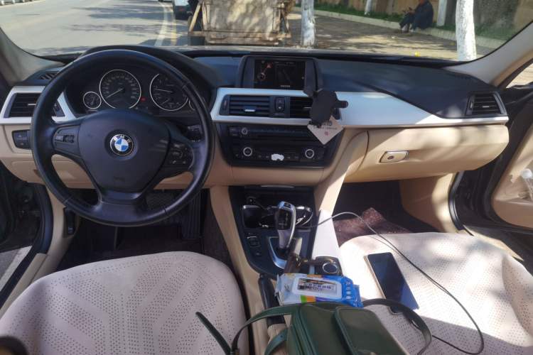 Used BMW 3 Series 2015 320Li Luxury Edition Fashion Model Center Console
