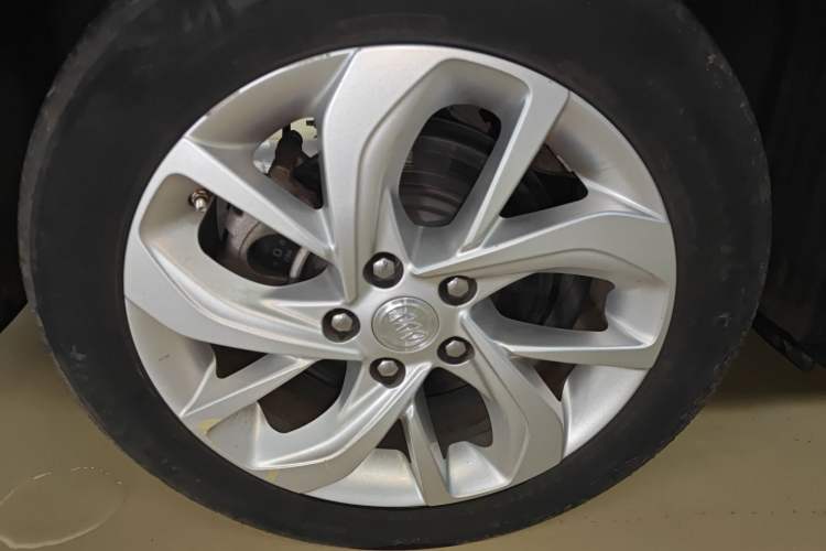 Used Buick Velite 6 2023 430km Range Commuter Version
