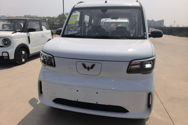 Used Wuling Zhiguang New Energy 2025 Model 305km Ambitious Edition Front