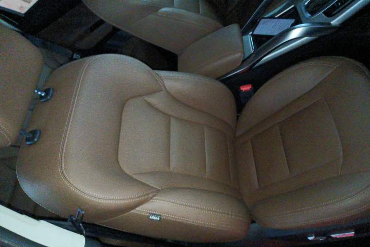 Used Geely Auto Emgrand X7 Sport 2016 1.8TD Automatic ZhiZun Version
