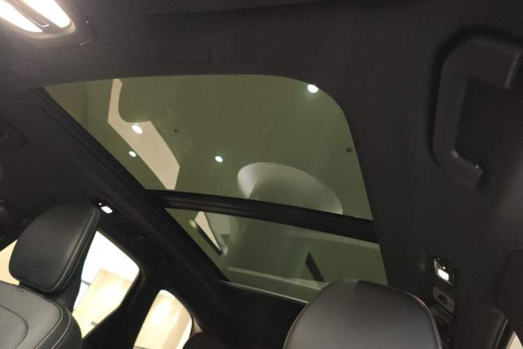 Used Volvo XC60 New Energy 2024 T8 Plug-in Hybrid Long-Range All-Wheel Drive Zhiyuan Polar Night Edition
