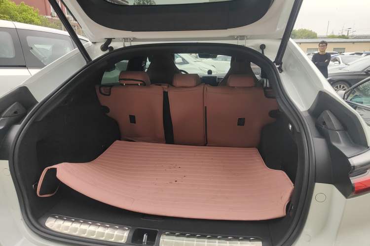 Used Nio EC6 2020 605 km Sport Edition Trunk