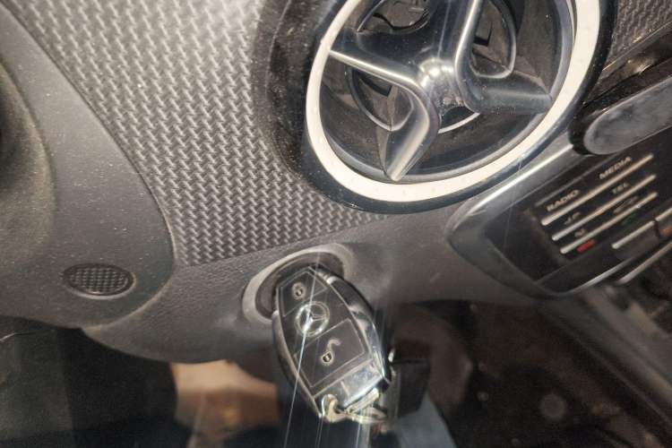 Used Mercedes-Benz GLA 2019 GLA 200 Fashion Model Vehicle Key