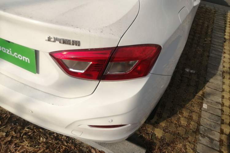 Used Chevrolet Cruze 2018 320 Automatic Pioneer Sunroof Edition
