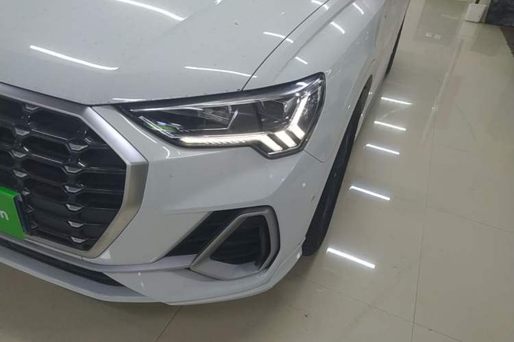 Used Audi Q3 2021 35 TFSI Fashion Dynamic Model