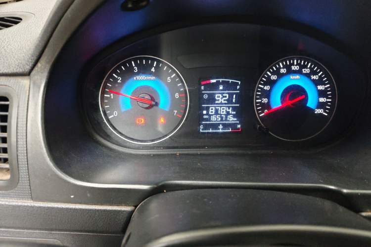 Used Dongfeng Fengon 330 2016 1.2L Manual Base Version DK12-07 Odometer Close Up