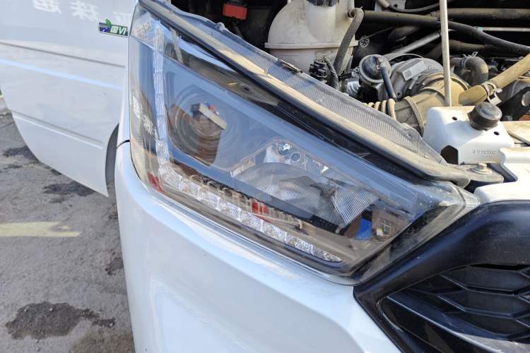 Used JMC Transit 2021 2.8T Space King Taurus Short Wheelbase Mid-Height 6-Seater Diesel Euro VI JX493
