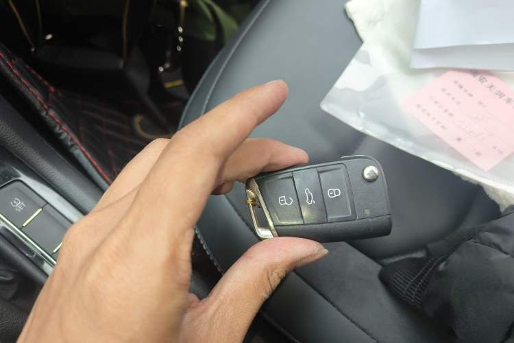 Used Volkswagen Tiguan L 2018 330TSI Automatic Two-Wheel Drive Luxury Edition Vehicle Key