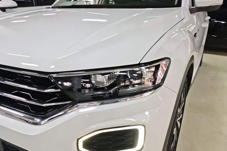 Used Volkswagen T-ROC 2018 280TSI DSG Four-Wheel Drive Comfort Version China V Standard