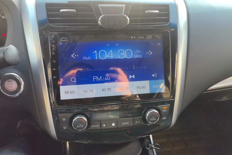 Used Nissan Teana 2014 Duke 2.5L XV Deluxe Edition Audio And AC Panel