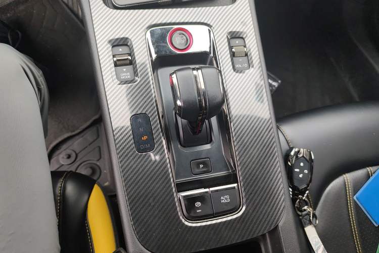 Used GAC Trumpchi EMPOW 2021 270T DCT J15 Version Gear Lever